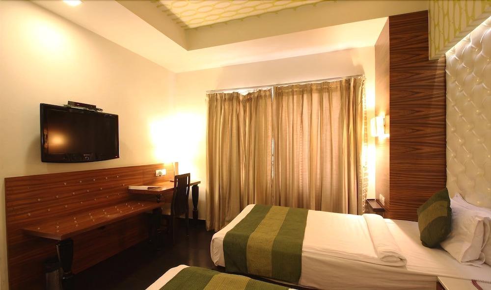 Hotel Ivory 32 Нью-Дели Экстерьер фото