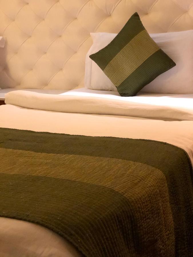 Hotel Ivory 32 Нью-Дели Экстерьер фото