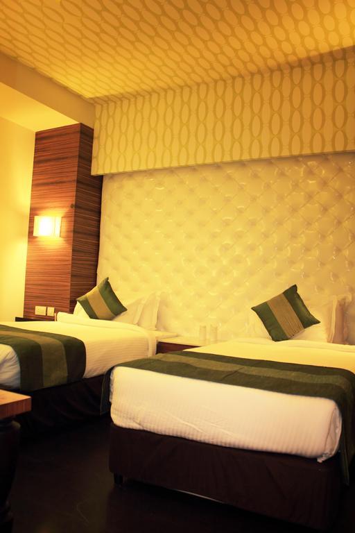 Hotel Ivory 32 Нью-Дели Экстерьер фото